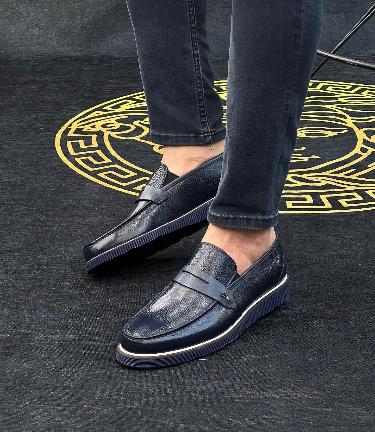 Men's Classic Retro Fine Leather Casual Shoes