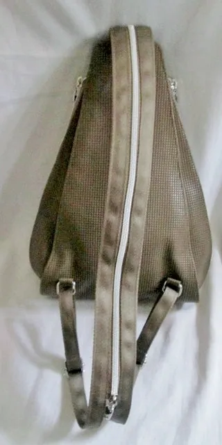 NEW URBAN OXIDE Shoulder Bag Man Purse Backpack Sling Rucksack BEIGE RUBBER Daytripper