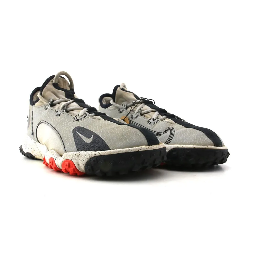 NIKE  FUTURE FIELD