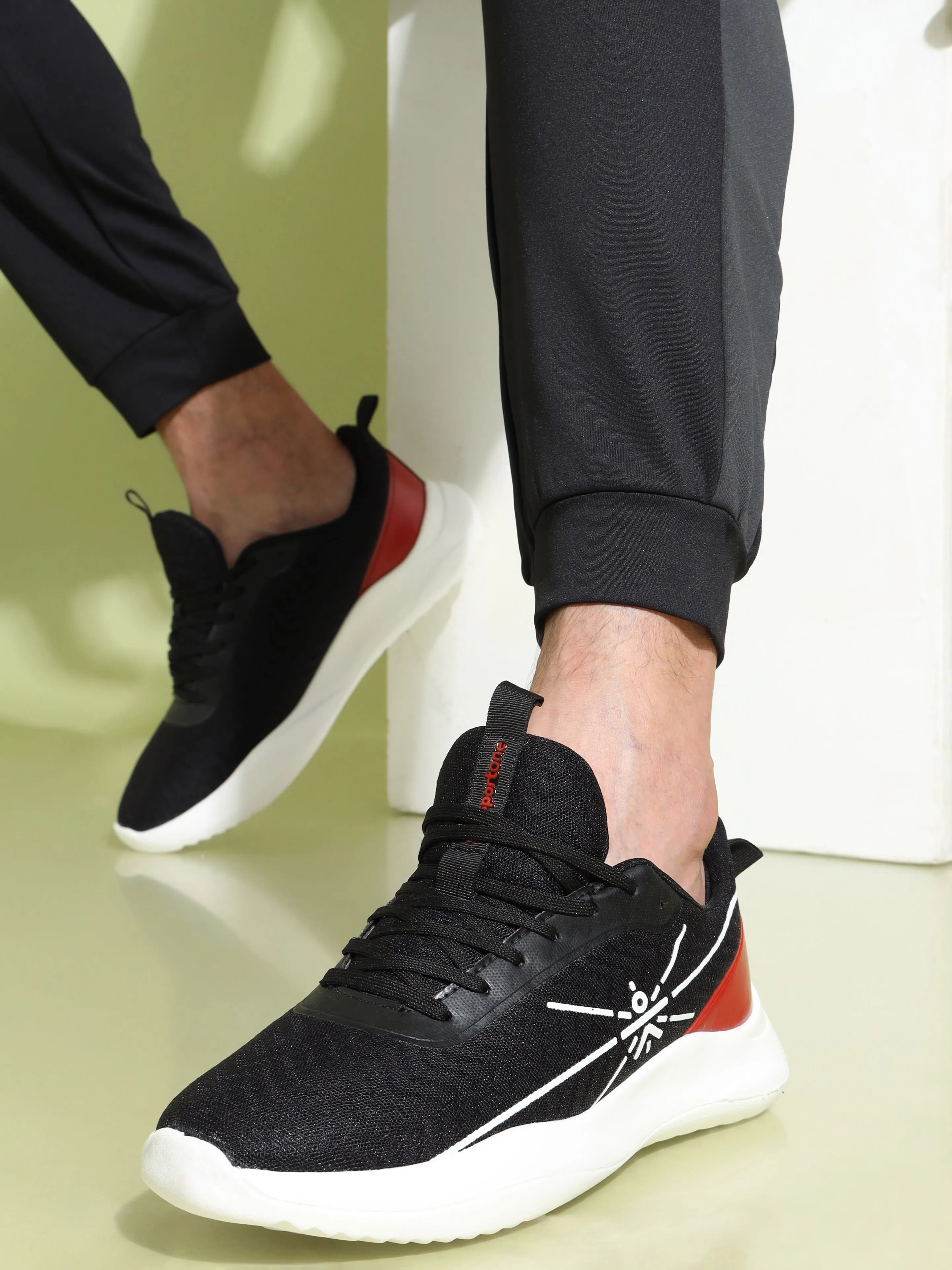 Racer Men Running Shoes - Black/Red
